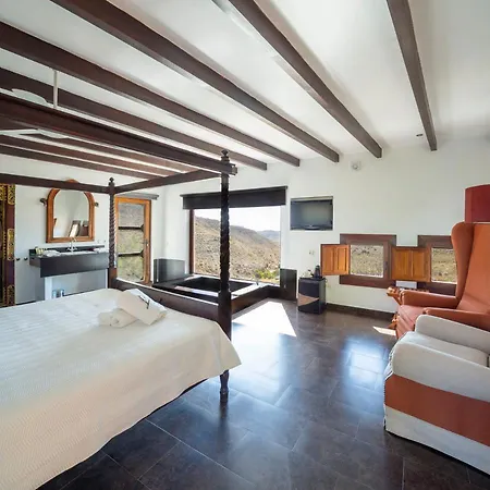La Almendra Y El Gitano Hotell 2*