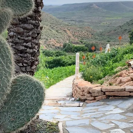 Hotell La Almendra Y El Gitano Agua Amarga (Almeria)