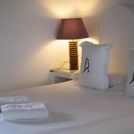 Hotell La Almendra Y El Gitano Agua Amarga (Almeria)