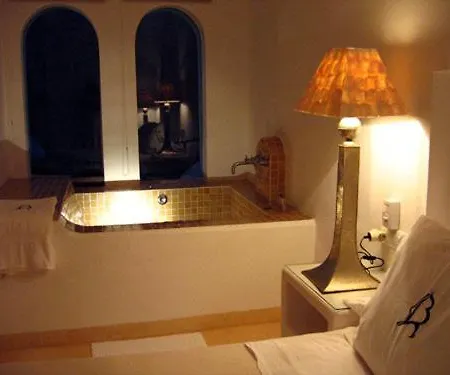 La Almendra Y El Gitano Hotel Agua Amarga (Almeria)