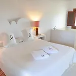 La Almendra Y El Gitano Hotel Agua Amarga (Almeria)