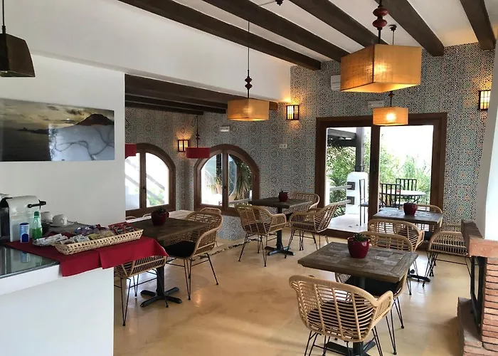 La Almendra Y El Gitano Otel Agua Amarga (Almeria)