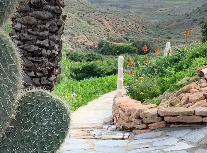 Otel La Almendra Y El Gitano Agua Amarga (Almeria)